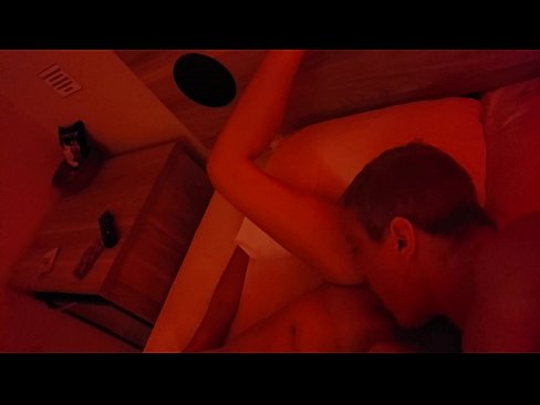 ❤️ Slikker den våte fitta mi. Pornovideo hos oss ️❤